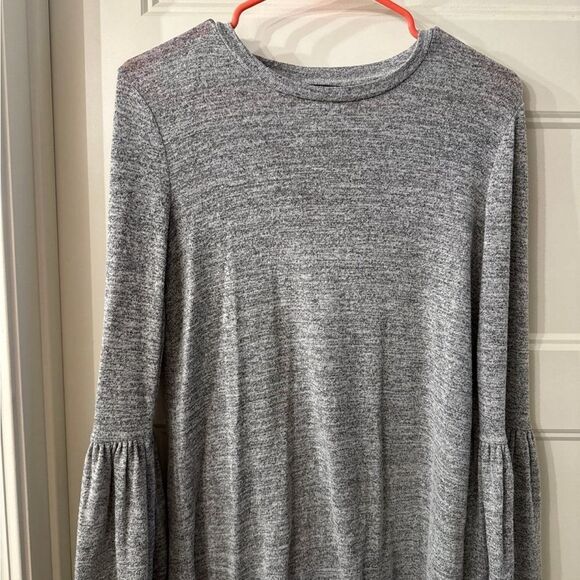 Banana Republic Luxespun Bell Sleeve Top - Picture 1 of 4